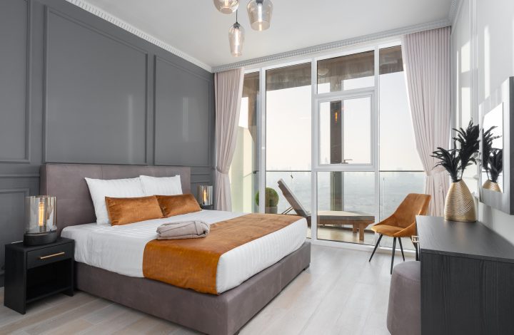 One Bedroom Apartment with Skyline Marina View